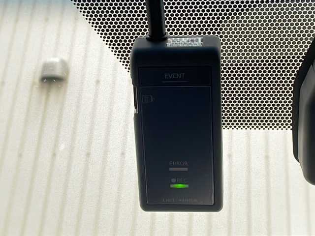 トヨタ アルファードハイブリット エグゼクティブ ラウンジ 道北・旭川 2019(令1)年 5.7万km ホワイトパールクリスタルシャイン /4WD//禁煙車//JBLサウンド//純正SDナビ//CD/DVD/BD/SD/MSV/BT/AUX/USB/フルセグ//パノラミックビューモニター//12.1型リアエンターテイメントシステム//ベージュ革シート//運転席メモリシート//パワーシート//１・2列目シートヒーター//１・2列目エアシート//両側パワースライドドア//パワーバックドア//トヨタセーフティセンス//PCS/ACC/LTA/BSM/RCTA/PKSB/RSA//クリアランスソナー//デジタルインナーミラー//１５００Wコンセント//ステアリングヒーター//純正ドライブレコーダー//ビルトインETC2.0//オートハイビーム//オートライト//3眼LEDヘッドライト//フォグライト//オートリトラミラー//オートワイパー//サンシェード//純正フロアマット//ドアバイザー