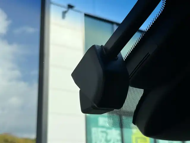 トヨタ クラウン ハイブリッド RS アドバンス 奈良県 2019(令1)年 5.3万km ホワイトパールクリスタルシャイン TRDフルエアロ/純正ナビ/（フルセグ/BT/CD/DVD）/レーダークルーズコントロール/パドルシフト/バックカメラ/ブラインドスポットモニター/前後コーナーセンサー/プリクラッシュセーフティ/レーンキープアシスト/パワーバックドア/ハーフレザー/前席パワーシート/運転席メモリーシート/前席シートヒーター/ステアリングヒーター/3眼LEDヘッドライト/前方ドライブレコーダー/ETC/RAYS19インチAW/取り扱い説明書/スペアキーX1