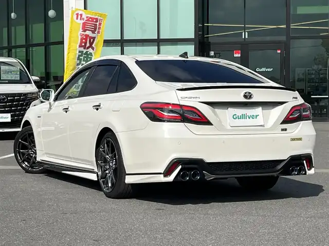 トヨタ クラウン ハイブリッド RS アドバンス 奈良県 2019(令1)年 5.3万km ホワイトパールクリスタルシャイン TRDフルエアロ/純正ナビ/（フルセグ/BT/CD/DVD）/レーダークルーズコントロール/パドルシフト/バックカメラ/ブラインドスポットモニター/前後コーナーセンサー/プリクラッシュセーフティ/レーンキープアシスト/パワーバックドア/ハーフレザー/前席パワーシート/運転席メモリーシート/前席シートヒーター/ステアリングヒーター/3眼LEDヘッドライト/前方ドライブレコーダー/ETC/RAYS19インチAW/取り扱い説明書/スペアキーX1