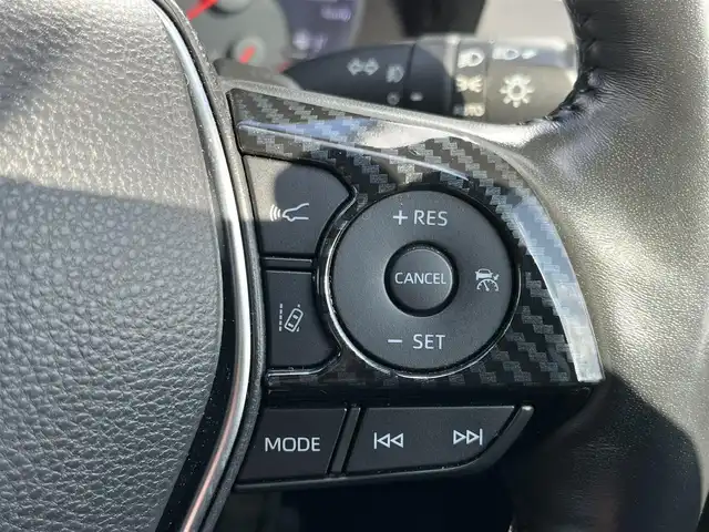 トヨタ クラウン ハイブリッド RS アドバンス 奈良県 2019(令1)年 5.3万km ホワイトパールクリスタルシャイン TRDフルエアロ/純正ナビ/（フルセグ/BT/CD/DVD）/レーダークルーズコントロール/パドルシフト/バックカメラ/ブラインドスポットモニター/前後コーナーセンサー/プリクラッシュセーフティ/レーンキープアシスト/パワーバックドア/ハーフレザー/前席パワーシート/運転席メモリーシート/前席シートヒーター/ステアリングヒーター/3眼LEDヘッドライト/前方ドライブレコーダー/ETC/RAYS19インチAW/取り扱い説明書/スペアキーX1