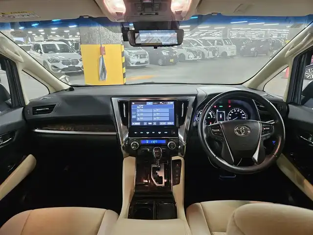 トヨタ ヴェルファイア ハイブリット X 福岡県 2018(平30)年 7.8万km ホワイトパールクリスタルシャイン 4WD/純正10型ナビ/フルセグTV/両側パワースライドドア/バックカメラ/ビルトインETC2.0/デジタルインナーミラー/ドライブレコーダー/レーダークルーズコントロール/クリアランスソナー/セーフティセンス/・衝突被害軽減ブレーキ/・車線逸脱防止支援システム/・交通標識認識システム/・オートマチックハイビーム/2眼LEDヘッドランプ/デュアルオートエアコン/革巻きステアリング/ベージュファブリックシート/2列目チップアップシート/純正16インチAWスタッドレス/スマートキー/プッシュエンジンスタート/禁煙車