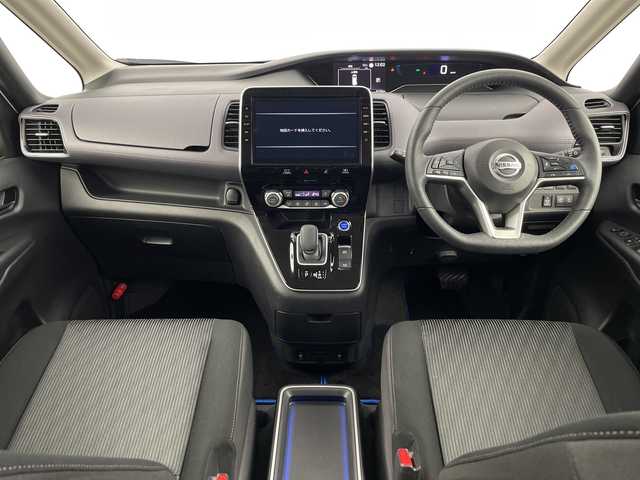 日産 セレナ e－パワー ハイウェイスター V 埼玉県 2021(令3)年 4.8万km ブリリアントホワイトパール 2トーン フリップダウンモニター/全方位カメラ/両側電動スライドドア　/純正ナビ　/プロパイロット　/ブラインドスポットモニター　/パーキングアシスト　/標識認識アシスト　/ビルトインＥＴＣ　/ハンドルヒーター　/前席シートヒーター/ロールサンシェード/ＬＥＤヘッドライト　/フォグランプ/純正フロアマット/純正アルミホイール