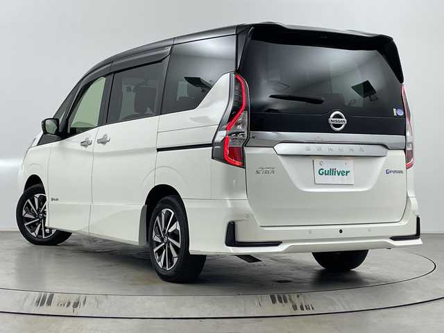 日産 セレナ e－パワー ハイウェイスター V 埼玉県 2021(令3)年 4.8万km ブリリアントホワイトパール 2トーン フリップダウンモニター/全方位カメラ/両側電動スライドドア　/純正ナビ　/プロパイロット　/ブラインドスポットモニター　/パーキングアシスト　/標識認識アシスト　/ビルトインＥＴＣ　/ハンドルヒーター　/前席シートヒーター/ロールサンシェード/ＬＥＤヘッドライト　/フォグランプ/純正フロアマット/純正アルミホイール