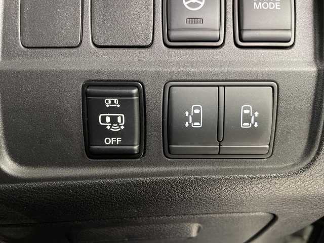 日産 セレナ e－パワー ハイウェイスター V 埼玉県 2021(令3)年 4.8万km ブリリアントホワイトパール 2トーン フリップダウンモニター/全方位カメラ/両側電動スライドドア　/純正ナビ　/プロパイロット　/ブラインドスポットモニター　/パーキングアシスト　/標識認識アシスト　/ビルトインＥＴＣ　/ハンドルヒーター　/前席シートヒーター/ロールサンシェード/ＬＥＤヘッドライト　/フォグランプ/純正フロアマット/純正アルミホイール