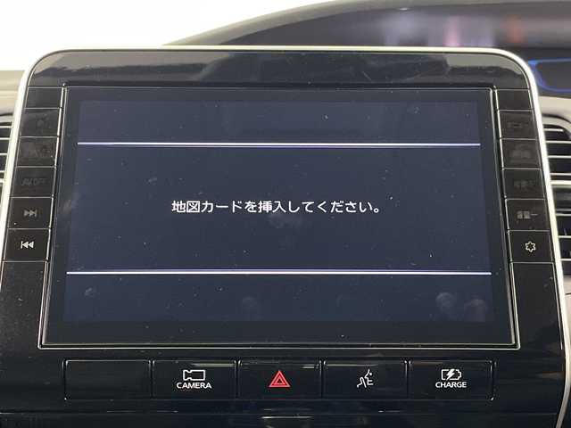 日産 セレナ e－パワー ハイウェイスター V 埼玉県 2021(令3)年 4.8万km ブリリアントホワイトパール 2トーン フリップダウンモニター/全方位カメラ/両側電動スライドドア　/純正ナビ　/プロパイロット　/ブラインドスポットモニター　/パーキングアシスト　/標識認識アシスト　/ビルトインＥＴＣ　/ハンドルヒーター　/前席シートヒーター/ロールサンシェード/ＬＥＤヘッドライト　/フォグランプ/純正フロアマット/純正アルミホイール