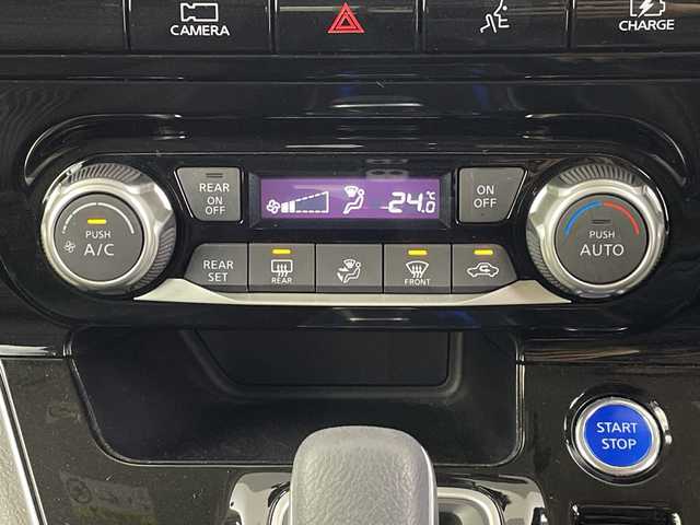 日産 セレナ e－パワー ハイウェイスター V 埼玉県 2021(令3)年 4.8万km ブリリアントホワイトパール 2トーン フリップダウンモニター/全方位カメラ/両側電動スライドドア　/純正ナビ　/プロパイロット　/ブラインドスポットモニター　/パーキングアシスト　/標識認識アシスト　/ビルトインＥＴＣ　/ハンドルヒーター　/前席シートヒーター/ロールサンシェード/ＬＥＤヘッドライト　/フォグランプ/純正フロアマット/純正アルミホイール