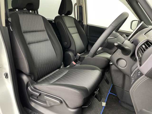 日産 セレナ e－パワー ハイウェイスター V 埼玉県 2021(令3)年 4.8万km ブリリアントホワイトパール 2トーン フリップダウンモニター/全方位カメラ/両側電動スライドドア　/純正ナビ　/プロパイロット　/ブラインドスポットモニター　/パーキングアシスト　/標識認識アシスト　/ビルトインＥＴＣ　/ハンドルヒーター　/前席シートヒーター/ロールサンシェード/ＬＥＤヘッドライト　/フォグランプ/純正フロアマット/純正アルミホイール