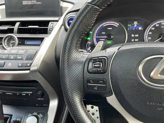 レクサス ＮＸ 300h Fスポーツ 滋賀県 2015(平27)年 8.6万km ソニッククォーツ 純正ナビ/CD/DVD/Bluetooth/フルセグTV/バックカメラ/ETC/レーダークルーズコントロール/レザーシート/シートヒーター/シートベンチレーション/パワーシート/パノラマルーフ/ステアリングヒーター/パワーバックドア/ドアバイザー/フロアマット/純正アルミホイール