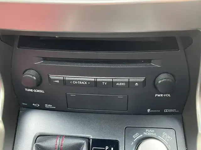 レクサス ＮＸ 300h Fスポーツ 滋賀県 2015(平27)年 8.6万km ソニッククォーツ 純正ナビ/CD/DVD/Bluetooth/フルセグTV/バックカメラ/ETC/レーダークルーズコントロール/レザーシート/シートヒーター/シートベンチレーション/パワーシート/パノラマルーフ/ステアリングヒーター/パワーバックドア/ドアバイザー/フロアマット/純正アルミホイール