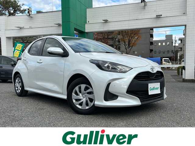 トヨタ ヤリス X 東京都 2022(令4)年 0.4万km プラチナホワイトパールマイカ ワンオーナー/新車時保証書/取扱説明書　ナビ説明書/純正ディスプレイオーディオ/T-Connectナビキット/バックカメラ　ETC/ドライブレコーダー【前後】/プリクラッシュセーフティー/レーンキープアシスト/ブラインドスポット/コーナーセンサー/オートライト/プラズマクラスター搭載LEDルームランプ/リモートスタート/スマートキー×２