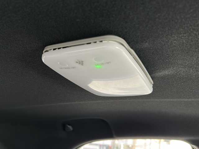 トヨタ ヤリス X 東京都 2022(令4)年 0.4万km プラチナホワイトパールマイカ ワンオーナー/新車時保証書/取扱説明書　ナビ説明書/純正ディスプレイオーディオ/T-Connectナビキット/バックカメラ　ETC/ドライブレコーダー【前後】/プリクラッシュセーフティー/レーンキープアシスト/ブラインドスポット/コーナーセンサー/オートライト/プラズマクラスター搭載LEDルームランプ/リモートスタート/スマートキー×２