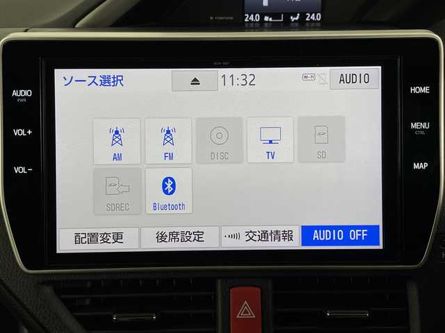 トヨタ ヴォクシー ハイブリッド ZS 煌Ⅲ 埼玉県 2021(令3)年 2.6万km ホワイトパールクリスタルシャイン フリップダウンモニター　/純正ナビ　/ビルトインＥＴＣ２．０　/両側パワースライドドア　/デジタルインナーミラー　/バックカメラ/シートヒーター/クルーズコントロール/レーンキープアシスト　/衝突軽減ブレーキ　/横滑り防止措置　/ドライブレコーダー/純正ホイール/LEDヘッドライト/フォグランプ/ロールサンシェード