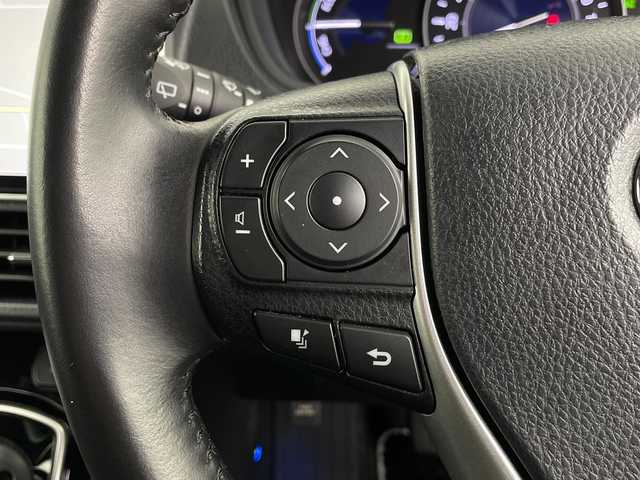 トヨタ ヴォクシー ハイブリッド ZS 煌Ⅲ 埼玉県 2021(令3)年 2.6万km ホワイトパールクリスタルシャイン フリップダウンモニター　/純正ナビ　/ビルトインＥＴＣ２．０　/両側パワースライドドア　/デジタルインナーミラー　/バックカメラ/シートヒーター/クルーズコントロール/レーンキープアシスト　/衝突軽減ブレーキ　/横滑り防止措置　/ドライブレコーダー/純正ホイール/LEDヘッドライト/フォグランプ/ロールサンシェード