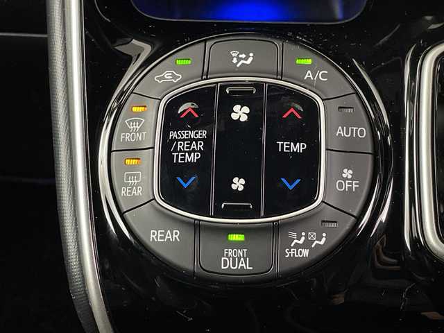 トヨタ ヴォクシー ハイブリッド ZS 煌Ⅲ 埼玉県 2021(令3)年 2.6万km ホワイトパールクリスタルシャイン フリップダウンモニター　/純正ナビ　/ビルトインＥＴＣ２．０　/両側パワースライドドア　/デジタルインナーミラー　/バックカメラ/シートヒーター/クルーズコントロール/レーンキープアシスト　/衝突軽減ブレーキ　/横滑り防止措置　/ドライブレコーダー/純正ホイール/LEDヘッドライト/フォグランプ/ロールサンシェード