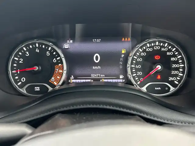 クライスラー・ジープ ジープ レネゲード リミテッド 大阪府 2020(令2)年 5.3万km オレンジ 純正ナビ/  フルセグTV/Bluetooth/USB/バックモニター/衝突軽減ブレーキ/横滑り防止装置/コーナーセンサー/ＢＳＭ/前席シートヒーター/レーダークルーズコントロール/レーンキープアシスト/アイドリングストップ/ステアリングヒーター/前後ドライブレコーダー/オートマチックハイビーム/純正17インチアルミホイール/ルーフレール/純正フロアマット/ＥＴＣ/ＬＥＤ/禁煙車