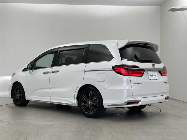 ホンダ オデッセイ ハイブリッド e:HEVアブソルート EX 埼玉県 2021(令3)年 2.7万km プラチナホワイトパール 純正１１インチナビ　純正フリップダウンモニター　ドライブレコーダー　ＥＴＣ　両側パワースライドドア　ＬＥＤヘッドライト マルチビューモニター ホンダセンシング アダプティブクルーズコントロール