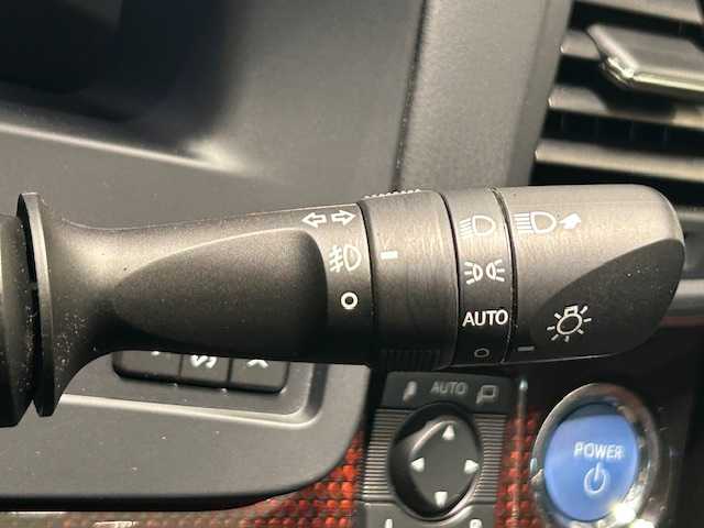 トヨタ クラウン ハイブリッド ロイヤルサルーン Four 宮城県 2015(平27)年 2.7万km ホワイトパールクリスタルシャイン Toyota Safety Sense P/・衝突回避支援型プリクラッシュセーフティ/・レーンキープアシスト/・レーダークルーズコントロール/・オートマチックハイビーム/・レーンディパーチャーアラート/４WD/純正SDナビ/バックカメラ/フルセグテレビ/Bluetooth/DVD/Blu-ray再生可能/前後ドライブレコーダー/パワーシート/シートヒーター/ハンドルヒーター/アイドリングストップ/ドアバイザー/プッシュスタート/純正ビルドインETC/ウィンカーミラー/純正LEDヘッドライト