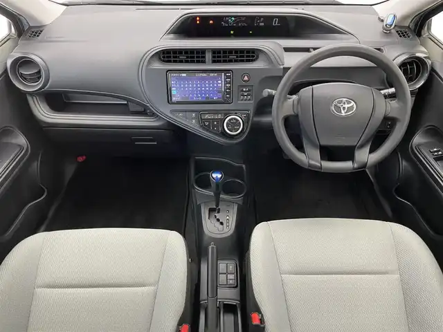 トヨタ アクア L 愛知県 2020(令2)年 3.3万km シルバーM 純正メモリナビ　ワンセグＴＶ　Ｂｌｕｅｔｏｏｔｈ　ＥＴＣ　トヨタセーフティセンス　衝突被害軽減装置　車線逸脱警報　オートハイビーム　踏み間違い防止　コーナーセンサー　電格ミラー　フロアマット　禁煙車