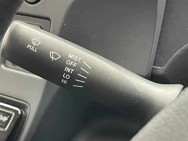 トヨタ アクア L 愛知県 2020(令2)年 3.3万km シルバーM 純正メモリナビ　ワンセグＴＶ　Ｂｌｕｅｔｏｏｔｈ　ＥＴＣ　トヨタセーフティセンス　衝突被害軽減装置　車線逸脱警報　オートハイビーム　踏み間違い防止　コーナーセンサー　電格ミラー　フロアマット　禁煙車