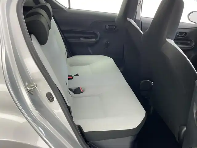 トヨタ アクア L 愛知県 2020(令2)年 3.3万km シルバーM 純正メモリナビ　ワンセグＴＶ　Ｂｌｕｅｔｏｏｔｈ　ＥＴＣ　トヨタセーフティセンス　衝突被害軽減装置　車線逸脱警報　オートハイビーム　踏み間違い防止　コーナーセンサー　電格ミラー　フロアマット　禁煙車