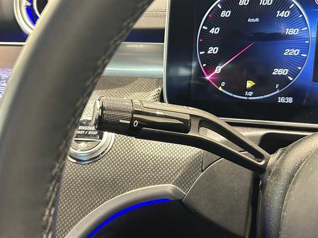 メルセデス・ベンツ Ｍ・ベンツ Ｃ２２０ｄ アバンギャルド　AMGライン 福岡県 2022(令4)年 1.4万km パール 純正ナビ　/３６０°カメラ　/フルセグ　/ＨＵＤ　/ＡＣＣ　/ＢＳＭ　/レーンキープ　/ＬＥＤデジタルライト　/ハーフレザー　/シートヒーター　/パワーシート　/パワートランク　/アンビエントライト　/リアアクスルステアリング