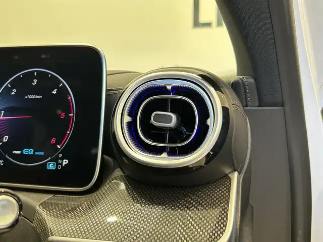 メルセデス・ベンツ Ｍ・ベンツ Ｃ２２０ｄ アバンギャルド　AMGライン 福岡県 2022(令4)年 1.4万km パール 純正ナビ　/３６０°カメラ　/フルセグ　/ＨＵＤ　/ＡＣＣ　/ＢＳＭ　/レーンキープ　/ＬＥＤデジタルライト　/ハーフレザー　/シートヒーター　/パワーシート　/パワートランク　/アンビエントライト　/リアアクスルステアリング