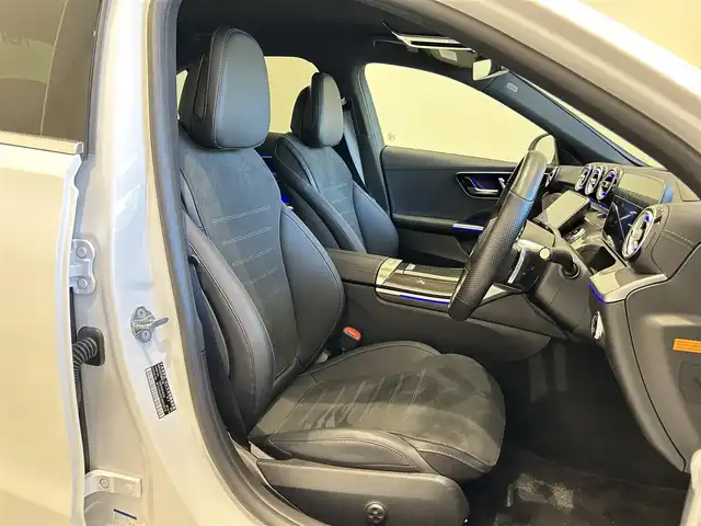 メルセデス・ベンツ Ｍ・ベンツ Ｃ２２０ｄ アバンギャルド　AMGライン 福岡県 2022(令4)年 1.4万km パール 純正ナビ　/３６０°カメラ　/フルセグ　/ＨＵＤ　/ＡＣＣ　/ＢＳＭ　/レーンキープ　/ＬＥＤデジタルライト　/ハーフレザー　/シートヒーター　/パワーシート　/パワートランク　/アンビエントライト　/リアアクスルステアリング