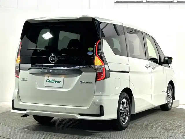 日産 セレナ e－パワー ハイウェイスター 大阪府 2021(令3)年 3万km ブリリアントホワイトパール ProPILOT 純正ナビ(フルセグ/DVD再生/Bluetooth) 360カメラ 後席モニター ETC 両側パワースライドドア 衝突軽減 レーダークルコン クリアランスソナー BSM ドラレコ