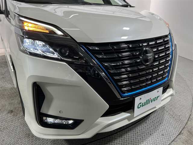 日産 セレナ e－パワー ハイウェイスター 大阪府 2021(令3)年 3万km ブリリアントホワイトパール ProPILOT 純正ナビ(フルセグ/DVD再生/Bluetooth) 360カメラ 後席モニター ETC 両側パワースライドドア 衝突軽減 レーダークルコン クリアランスソナー BSM ドラレコ