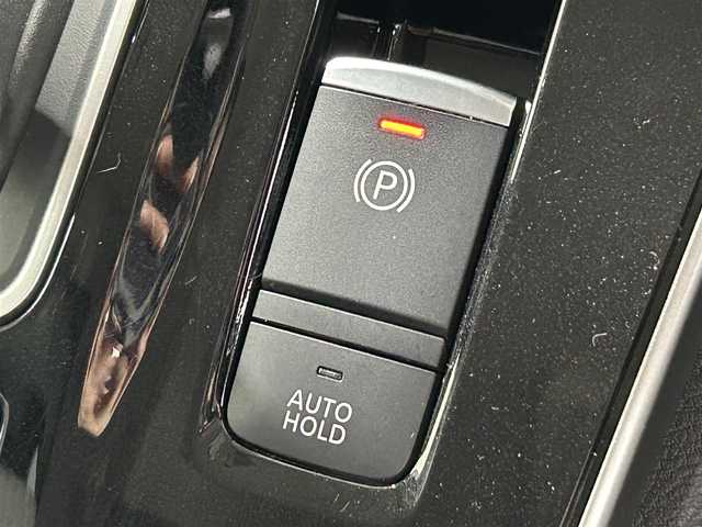 日産 セレナ e－パワー ハイウェイスター 大阪府 2021(令3)年 3万km ブリリアントホワイトパール ProPILOT 純正ナビ(フルセグ/DVD再生/Bluetooth) 360カメラ 後席モニター ETC 両側パワースライドドア 衝突軽減 レーダークルコン クリアランスソナー BSM ドラレコ