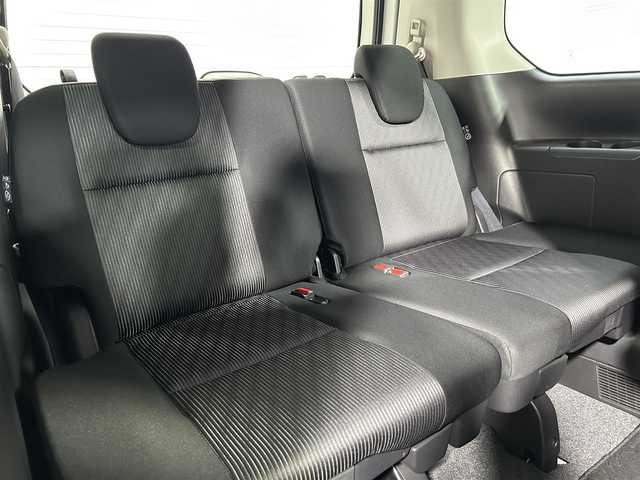 日産 セレナ e－パワー ハイウェイスター 大阪府 2021(令3)年 3万km ブリリアントホワイトパール ProPILOT 純正ナビ(フルセグ/DVD再生/Bluetooth) 360カメラ 後席モニター ETC 両側パワースライドドア 衝突軽減 レーダークルコン クリアランスソナー BSM ドラレコ