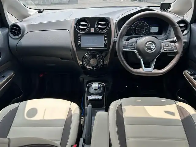日産 ノート e－パワー メダリスト 福島県 2018(平30)年 1.4万km スーパーブラック 純正ナビゲーション/型番：MM317D-W/【DVD/SD/BT/TV】/アラウンドビューモニター/ドライブレコーダー/ETC/インテリジェントルームミラー/レーダークルーズコントロール/車線逸脱防止支援システム/アイドリングストップ/LEDオートライト/純正フロアマット