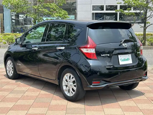 日産 ノート e－パワー メダリスト 福島県 2018(平30)年 1.4万km スーパーブラック 純正ナビゲーション/型番：MM317D-W/【DVD/SD/BT/TV】/アラウンドビューモニター/ドライブレコーダー/ETC/インテリジェントルームミラー/レーダークルーズコントロール/車線逸脱防止支援システム/アイドリングストップ/LEDオートライト/純正フロアマット