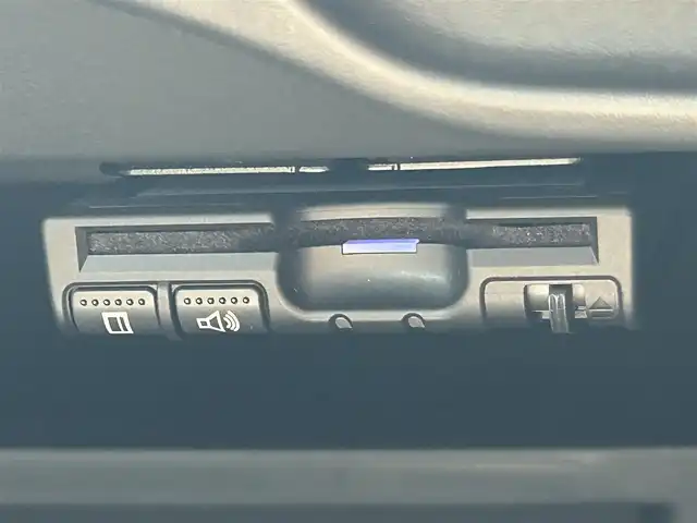 日産 ノート e－パワー メダリスト 福島県 2018(平30)年 1.4万km スーパーブラック 純正ナビゲーション/型番：MM317D-W/【DVD/SD/BT/TV】/アラウンドビューモニター/ドライブレコーダー/ETC/インテリジェントルームミラー/レーダークルーズコントロール/車線逸脱防止支援システム/アイドリングストップ/LEDオートライト/純正フロアマット