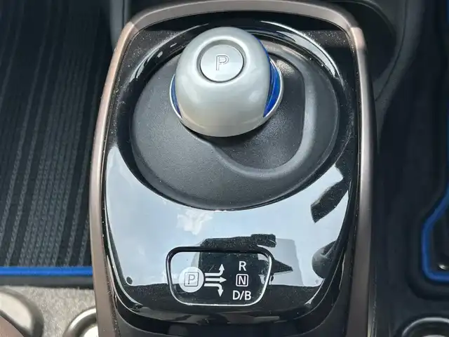 日産 ノート e－パワー メダリスト 福島県 2018(平30)年 1.4万km スーパーブラック 純正ナビゲーション/型番：MM317D-W/【DVD/SD/BT/TV】/アラウンドビューモニター/ドライブレコーダー/ETC/インテリジェントルームミラー/レーダークルーズコントロール/車線逸脱防止支援システム/アイドリングストップ/LEDオートライト/純正フロアマット