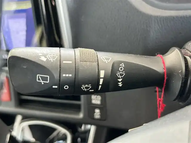 トヨタ ヴォクシー ZS 煌 長崎県 2018(平30)年 8.4万km ブラック/ホワイト ワンオーナー/プッシュスタート/スマートキー/純正SDナビ(FM/AM/フルセグ/SD/BT)/純正フリップダウンモニター/バックカメラ/両側パワスラ/ビルトインETC/ナビ連動型ドラレコ/DUALエアコン/クルーズコントロール/純正フロアマット/ドアバイザー/純正16インチアルミ/ABS/横滑り防止装置/オートライト/アダプティブハイビーム/SRSダブルエアバッグ/衝突被害軽減ブレーキ/ISOFIX/車輛取扱説明書/ナビ取扱説明書/保証書