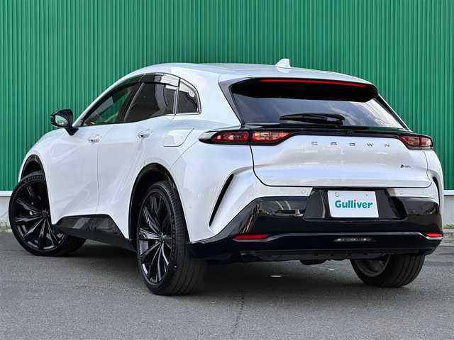 トヨタ クラウン スポーツ Z 宮城県 2024(令6)年 2.5万km プレシャスホワイトパール パノラマルーフ/サンドブラウン内装/サンドブラウン革シート/＝＝＝/セーフティセンス/・プリクラッシュセーフティ/・緊急時操舵支援/・フロントクロストラフィックアラート/・レーンチェンジアシスト/・レーントレーシングアシスト/・レーンディパーチャーアラート/・レーダークルーズコントロール/・アダプティブハイビームシステム/・ロードサインアシスト/・ドライバー異常時対応システム/・プロアクティブドライビングアシスト/・発進遅れ告知機能/トヨタチームメイト/・アドバンストドライブ/・リモート機能付アドバストパーク/パーキングサポートブレーキ/ブラインドスポットモニター/安心降車アシスト/ヘッドアップディスプレイ/デジタルインナーミラー/パノラミックビューモニター/12.3インチディスプレイオーディオ/・コネクティッドナビ/・フルセグTV/・AppleCarPlay/AndroidAuto/ETC2.0/ドライブレコーダー/ハンズフリーパワーバックドア/ステアヒーター/シートヒーター/ベンチレーション/パワーシート
