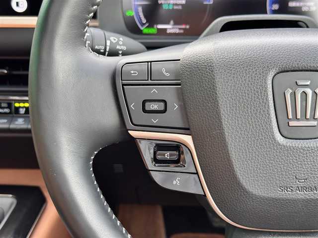 トヨタ クラウン スポーツ Z 宮城県 2024(令6)年 2.5万km プレシャスホワイトパール パノラマルーフ/サンドブラウン内装/サンドブラウン革シート/＝＝＝/セーフティセンス/・プリクラッシュセーフティ/・緊急時操舵支援/・フロントクロストラフィックアラート/・レーンチェンジアシスト/・レーントレーシングアシスト/・レーンディパーチャーアラート/・レーダークルーズコントロール/・アダプティブハイビームシステム/・ロードサインアシスト/・ドライバー異常時対応システム/・プロアクティブドライビングアシスト/・発進遅れ告知機能/トヨタチームメイト/・アドバンストドライブ/・リモート機能付アドバストパーク/パーキングサポートブレーキ/ブラインドスポットモニター/安心降車アシスト/ヘッドアップディスプレイ/デジタルインナーミラー/パノラミックビューモニター/12.3インチディスプレイオーディオ/・コネクティッドナビ/・フルセグTV/・AppleCarPlay/AndroidAuto/ETC2.0/ドライブレコーダー/ハンズフリーパワーバックドア/ステアヒーター/シートヒーター/ベンチレーション/パワーシート
