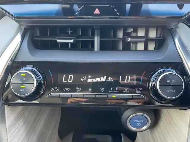 トヨタ ハリアー ハイブリッド G 岩手県 2020(令2)年 8.3万km スティールブロンドM ナビ　ＢＴ　バックカメラ　フルセグ　電動リアゲート　パワーシート　ハーフレザーシート　シートヒーター　デジタルインナーミラー　オートＬＥＤライト　オートマチックハイビーム　純正１８ＡＷ　スマートキー