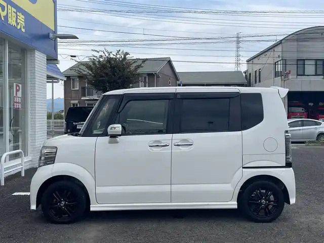 ホンダ Ｎ ＢＯＸ カスタム SSブラックSパッケージ 徳島県 2016(平28)年 7.1万km プレミアムホワイトパールⅡ (株)IDOMが運営する【じしゃロン徳島店】の自社ローン専用車両になります。こちらは現金またはオートローンご利用時の価格です。自社ローンご希望の方は別途その旨お申付け下さい/ワンオーナー/両側パワースライドドア　/フルセグTV　/バックカメラ　/ETC/Bluetooth　/運転席助手席シートヒーター　
