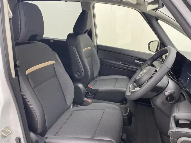 日産 セレナ e－パワー ハイウェイスター V 茨城県 2025(令7)年 0.1千km プリズムホワイト 純正12.3インチナビ/・全方位カメラ/・Bluetooth/・フルセグTV/BSM/プロパイロット/・エマージェンシーブレーキ/・クルーズコントロール/・車線逸脱防止支援システム/後席モニター/ドラレコ/ビルドインETC2.0/WAC/USB入力端子/両側ハンズフリーオートスライドドア/前後コーナーセンサー/純正アルミホイール