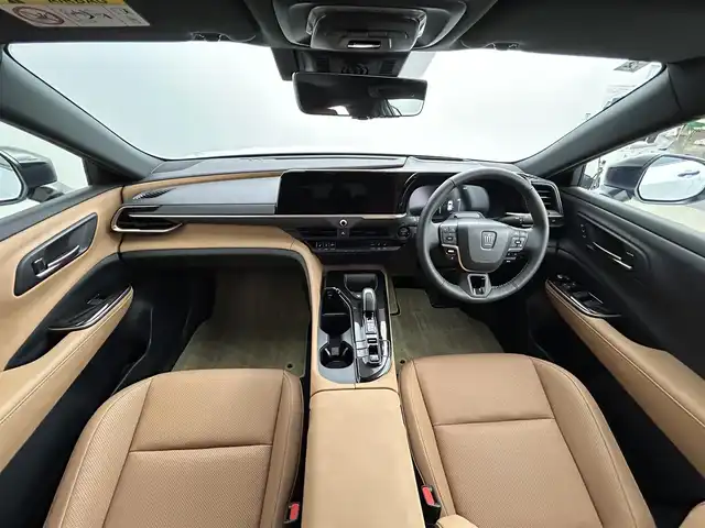 トヨタ クラウン スポーツ Z 道央・札幌 2025(令7)年 0.2万km パールⅡ ・４WD/・メーカーナビ/　BT/USB/フルセグ/miracast/・パノラミックビューモニター/・ビルトインETC2.0/・デジタルインナーミラー/・ワイヤレス充電/・AC100V/1500W/・トヨタセーフティセンス/・レーダークルーズコントロール/・オートハイビーム/・クリアランスソナー/・PCS/・LDA/・BSM/・HUD/・PDA/・RCTA/・PKSB/・SEA/・RCA/・レザーシート/・前席シートヒーター/・前席シートベンチレーション/・LEDヘッドライト/・フォグライト/・オートライト/・プッシュスタート/・スマートキー/・フロアマット