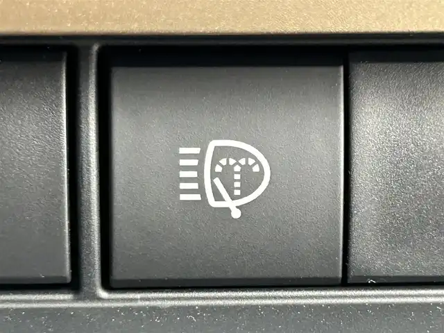 トヨタ クラウン スポーツ Z 道央・札幌 2025(令7)年 0.2万km パールⅡ ・４WD/・メーカーナビ/　BT/USB/フルセグ/miracast/・パノラミックビューモニター/・ビルトインETC2.0/・デジタルインナーミラー/・ワイヤレス充電/・AC100V/1500W/・トヨタセーフティセンス/・レーダークルーズコントロール/・オートハイビーム/・クリアランスソナー/・PCS/・LDA/・BSM/・HUD/・PDA/・RCTA/・PKSB/・SEA/・RCA/・レザーシート/・前席シートヒーター/・前席シートベンチレーション/・LEDヘッドライト/・フォグライト/・オートライト/・プッシュスタート/・スマートキー/・フロアマット
