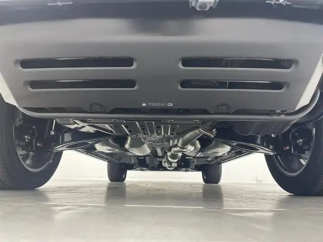 三菱 デリカＤ：５ シャモニー 茨城県 2025(令7)年 0.1千km グラファイトグレーメタリック/ブラックマイカ CHAMONIX (8人)/4WD　e-Assist/電動ステップレス/D:5専用11型ナビゲーション/・フルセグＴＶ/・ＣＤ/・ＤＶＤ/・Bluetooth/全周囲モニター/12.8型後席用モニター/衝突被害軽減ブレーキ/追従型クルーズコントロール/両側パワースライドドア/パワーシート/レザーシート/シートヒーター/ステアリングヒーター/電動リヤゲート/プッシュスタート/スマートキー/スペアキー