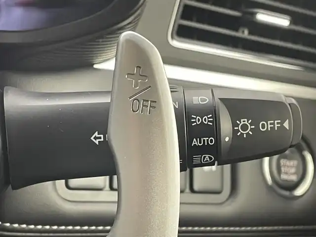 三菱 デリカＤ：５ シャモニー 茨城県 2025(令7)年 0.1千km グラファイトグレーメタリック/ブラックマイカ CHAMONIX (8人)/4WD　e-Assist/電動ステップレス/D:5専用11型ナビゲーション/・フルセグＴＶ/・ＣＤ/・ＤＶＤ/・Bluetooth/全周囲モニター/12.8型後席用モニター/衝突被害軽減ブレーキ/追従型クルーズコントロール/両側パワースライドドア/パワーシート/レザーシート/シートヒーター/ステアリングヒーター/電動リヤゲート/プッシュスタート/スマートキー/スペアキー