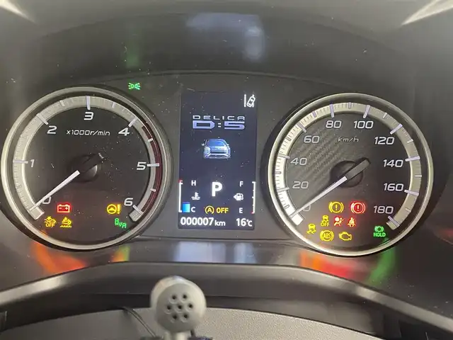 三菱 デリカＤ：５ シャモニー 茨城県 2025(令7)年 0.1千km グラファイトグレーメタリック/ブラックマイカ CHAMONIX (8人)/4WD　e-Assist/電動ステップレス/D:5専用11型ナビゲーション/・フルセグＴＶ/・ＣＤ/・ＤＶＤ/・Bluetooth/全周囲モニター/12.8型後席用モニター/衝突被害軽減ブレーキ/追従型クルーズコントロール/両側パワースライドドア/パワーシート/レザーシート/シートヒーター/ステアリングヒーター/電動リヤゲート/プッシュスタート/スマートキー/スペアキー