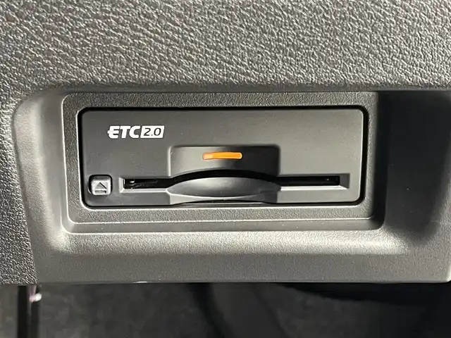 日産 セレナ e－パワー ハイウェイスター V 群馬県 2025(令7)年 0.1千km 白 登録済未使用車　純正１２．３インチメモリナビ　フリップダウンモニター　アラウンドビューモニター　プロパイロット　両側パワースライドドア　ワイヤレス充電器　ＢＳＭ　デジタルインターミラー　ＥＴＣ