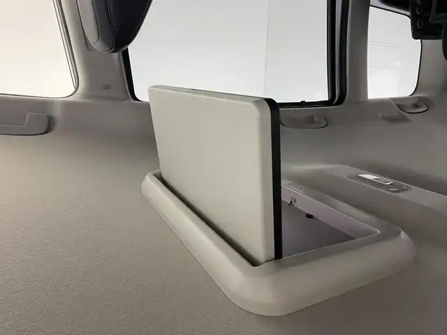 日産 セレナ e－パワー ハイウェイスター V 群馬県 2025(令7)年 0.1千km 白 登録済未使用車　純正１２．３インチメモリナビ　フリップダウンモニター　アラウンドビューモニター　プロパイロット　両側パワースライドドア　ワイヤレス充電器　ＢＳＭ　デジタルインターミラー　ＥＴＣ