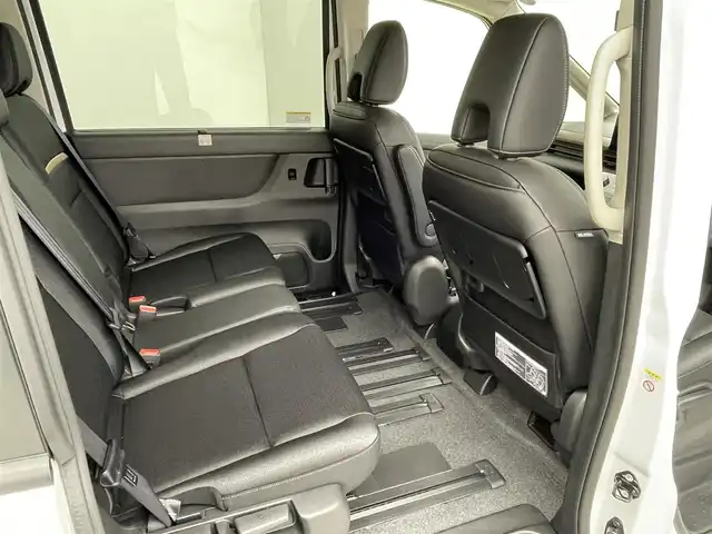 日産 セレナ e－パワー ハイウェイスター V 群馬県 2025(令7)年 0.1千km 白 登録済未使用車　純正１２．３インチメモリナビ　フリップダウンモニター　アラウンドビューモニター　プロパイロット　両側パワースライドドア　ワイヤレス充電器　ＢＳＭ　デジタルインターミラー　ＥＴＣ