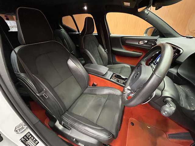 ボルボ ＸＣ４０ T4 AWD Rデザイン 千葉県 2020(令2)年 3.9万km クリスタルホワイトP ＡＣＣ　/パノラマＳＲ　/ｈａｒｍａｎｋａｒｄｏｎサウンド　/半革　/ナビ　/ＴＶ　/３６０°/Ｂｌｕｅｔｏｏｔｈ接続　/シートＨ　/電動リアゲート　/パーキングアシスト　/衝突軽減Ｂ　/ＢＳＭ　/ＬＫＡ　/ＥＴＣ　/１オーナー
